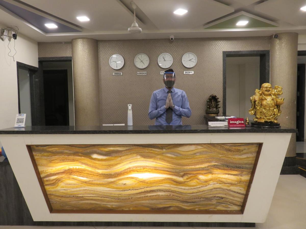 インペリアル グランデ ロナバラ エクステリア 写真